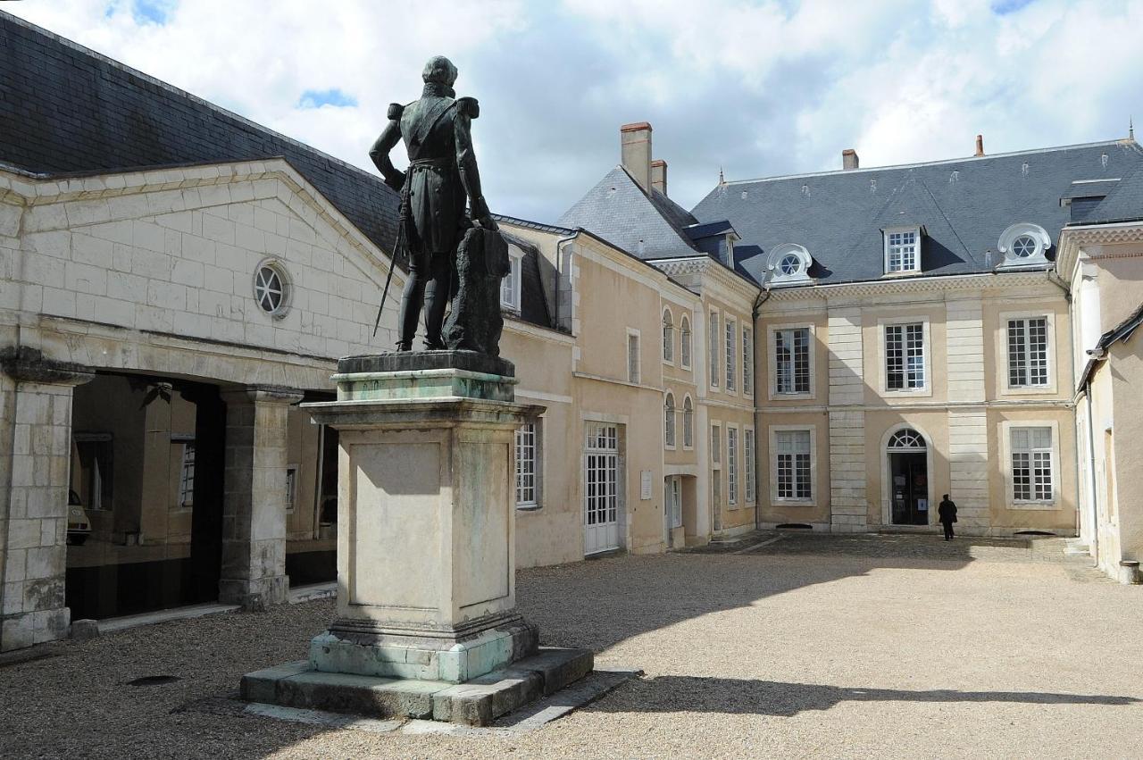 Maison D'Hotes De Charme - Au Lys Blanc Châteauroux Exterior photo